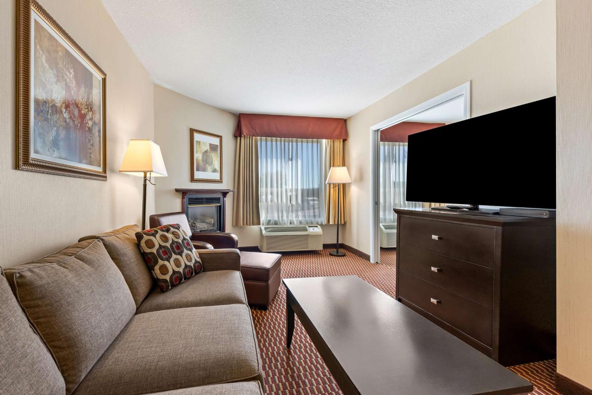 Best Western Of Olds Exterior foto